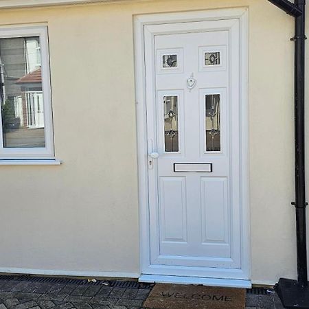 Cozy Studio Near To Tube Station Redbridge Esterno foto